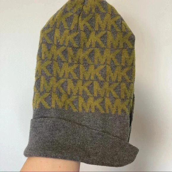 Michael Kors  mustard grey beanie - Picture 1 of 3